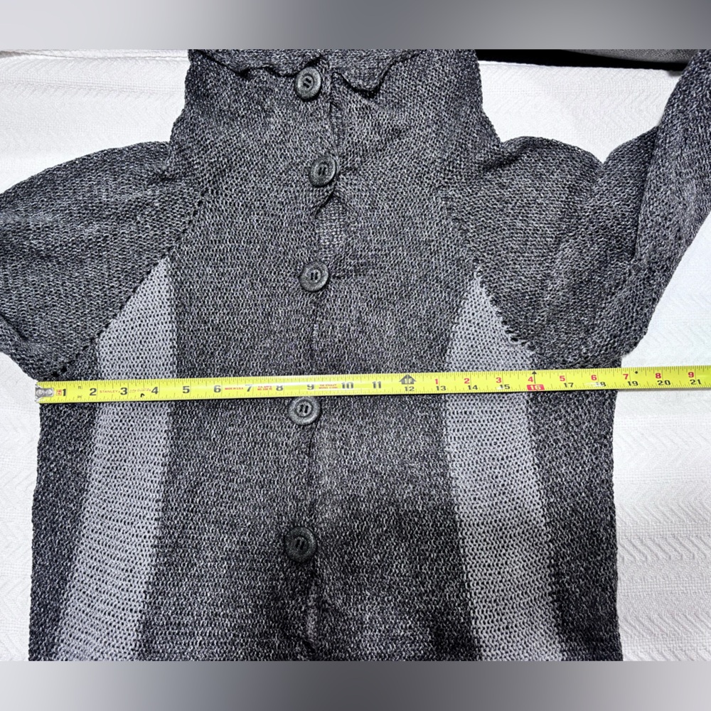 Elegant Black and Gray Women's Cardigan - Picture 4 of 12